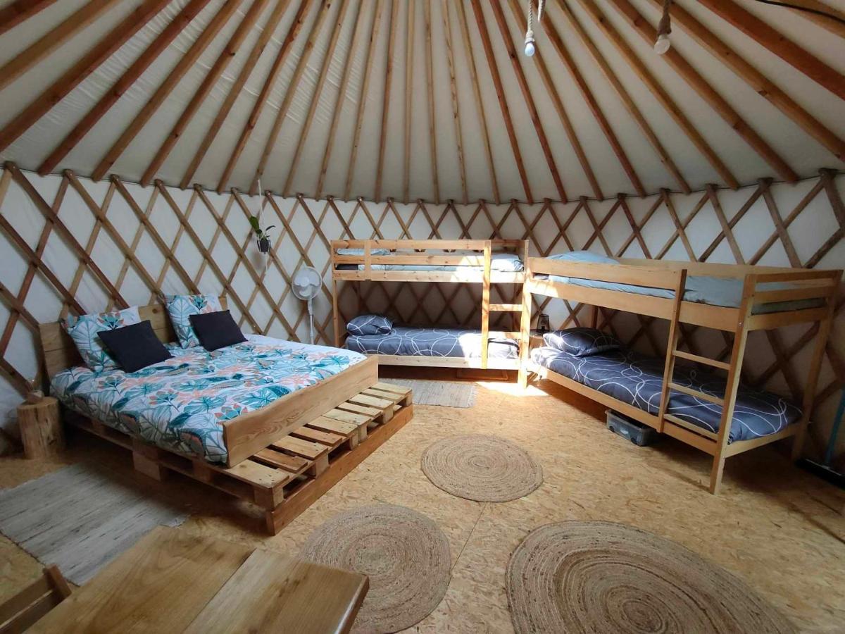 La Yourte Des Bibis Fréland Exteriör bild