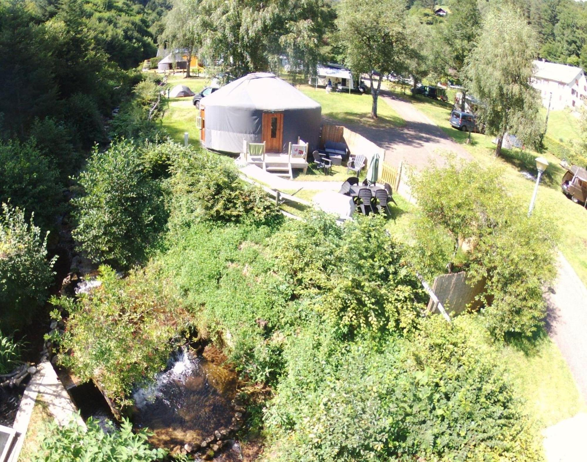 La Yourte Des Bibis Fréland Exteriör bild